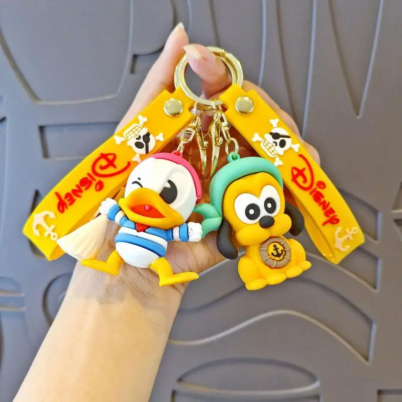 Kawaii Disney Mickey Mouse Stitch pirata Cross Dressing dibujos animados Pato Donald llavero mochila colgante decoración pareja regalos