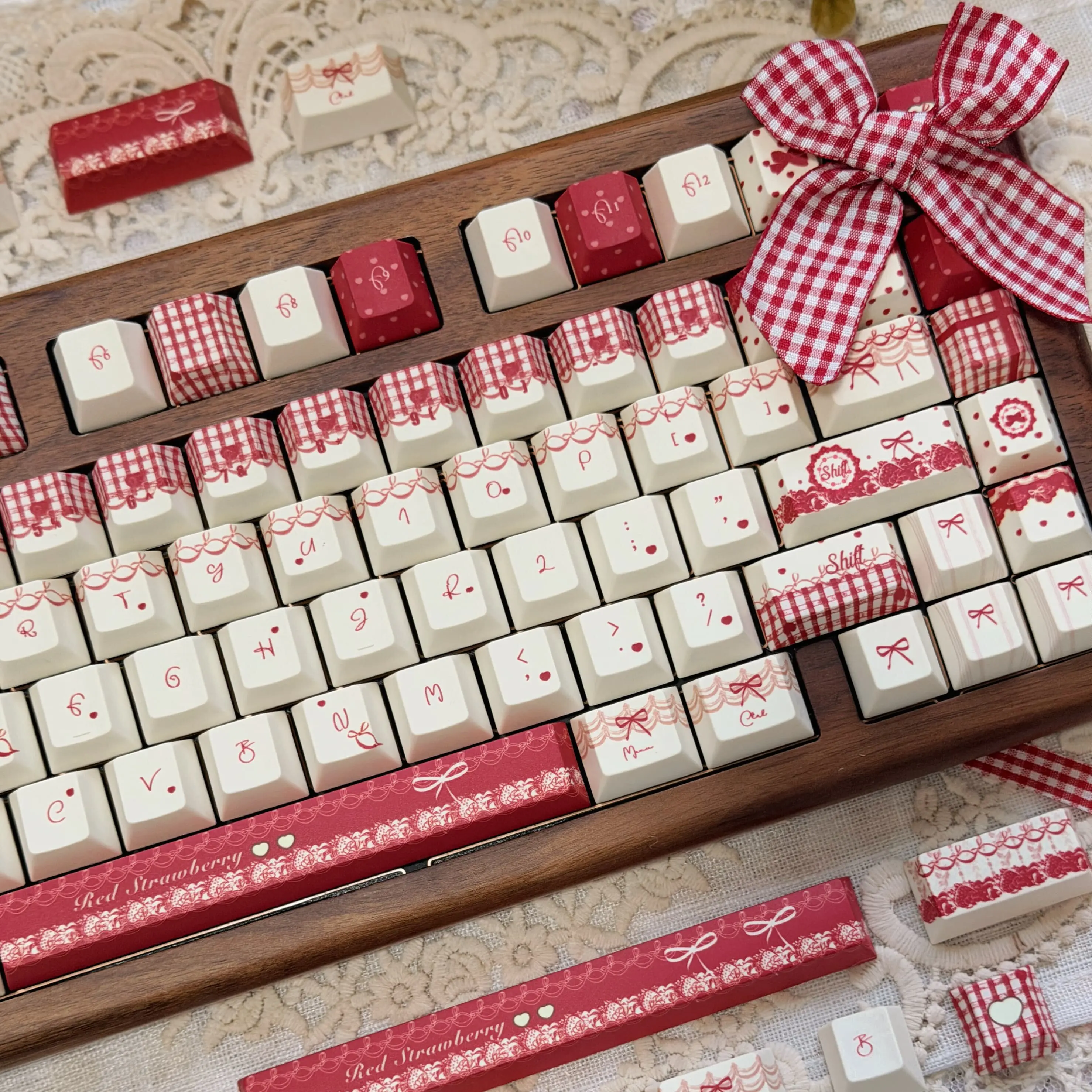 MAIMOOO Red Berry Mousse Keycap Cherry Profile PBT Thermal Sublimation Custom Retro Cute Strawberry Cake for Mechanical Keyboard
