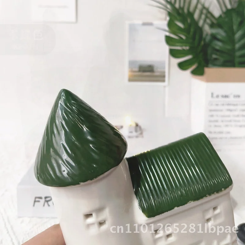 

Nordic Style Ceramic Ornaments Small House with Light Cross-border Christmas Decorations Desktop Night Lamp White Porcelain