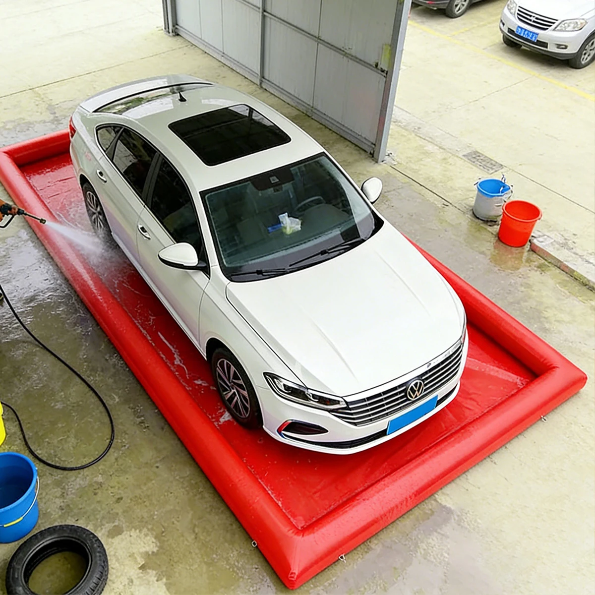 Mata do mycia samochodu, dmuchany basen, mata do mycia samochodu z poduszką powietrzną, przenośna dmuchana mata do mycia samochodu do czyszczenia samochodów i zbierania wody.