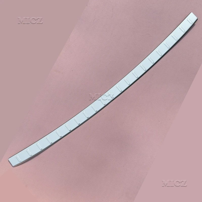

For Volvo XC60 2018 2019 2020 - 2025 Car Accessories Door Sill Rear Bumper Protector Sill Trunk Tread Plate Trim Silver/Black