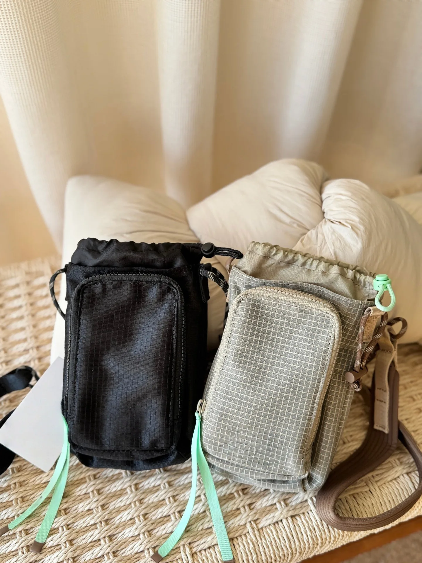 outdoor-waterproof-plaid-water-bottle-bag-2l-unisex-nylon-single-shoulder-slant-cross-mobile-phone-bag-casual-simple-style