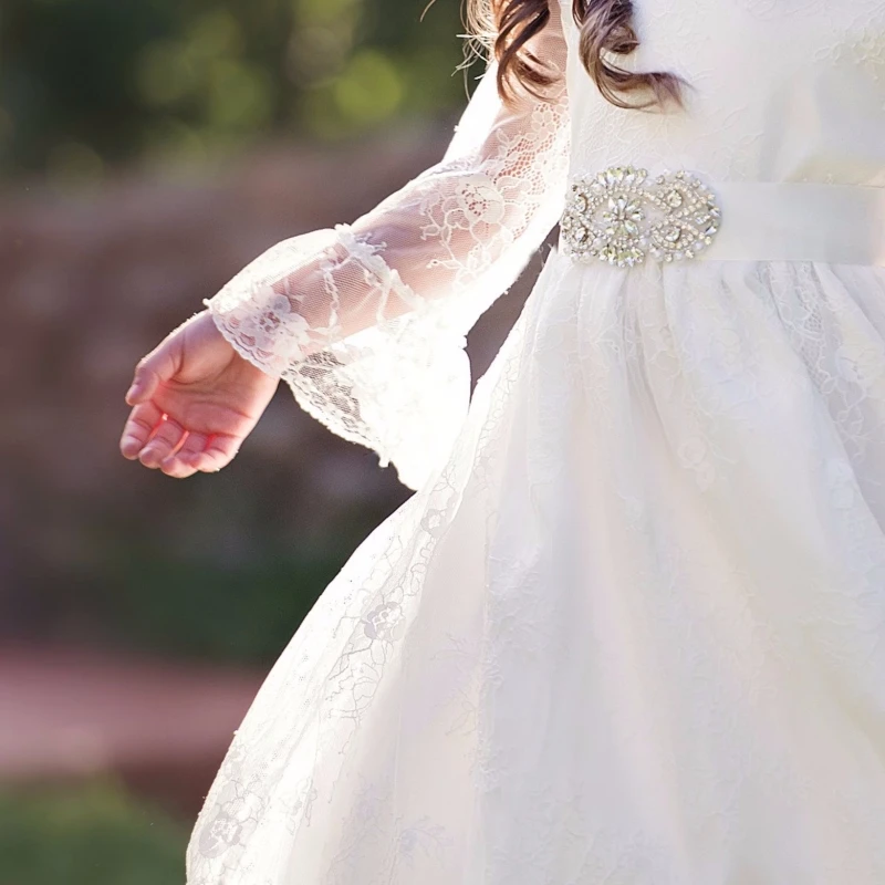 White Flower Girl Dresses Tulle Lace Appliques With Bow Diamond Belt Long Sleeve For Wedding Birthday First Communion Gowns