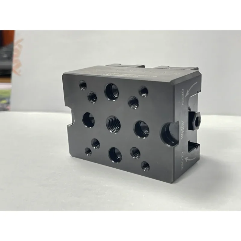 Precision Self-centering Vise, Four-axis and Five-axis Concentric Machining Tooling Fixtures