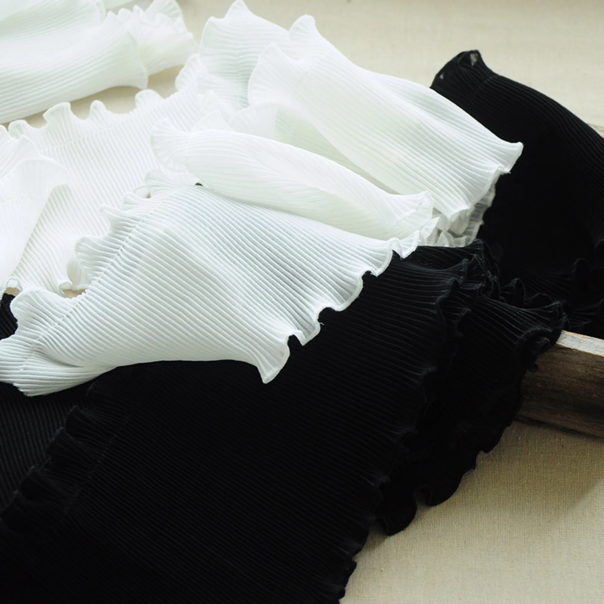 

1 Yard Width 5.9 Inch White/Black Wrinkle Lace Trim for Collar And Skirt DIY Edge Decoration 108 Inch Length