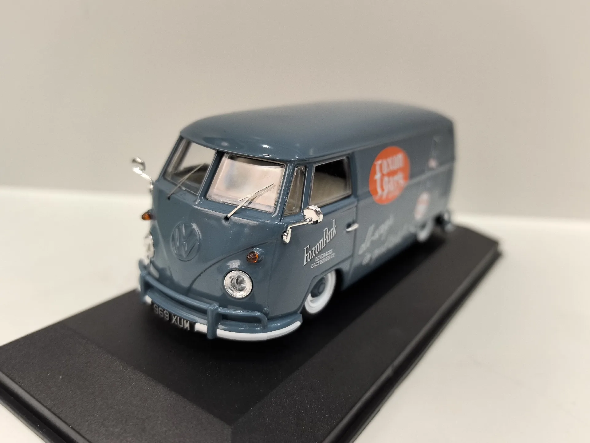 

Diecast CORGI Puppy 1/43 Scale VW T1 Type 2 VW Scale Alloy Car Model Collectible Toy Gift Souvenir Display Ornament