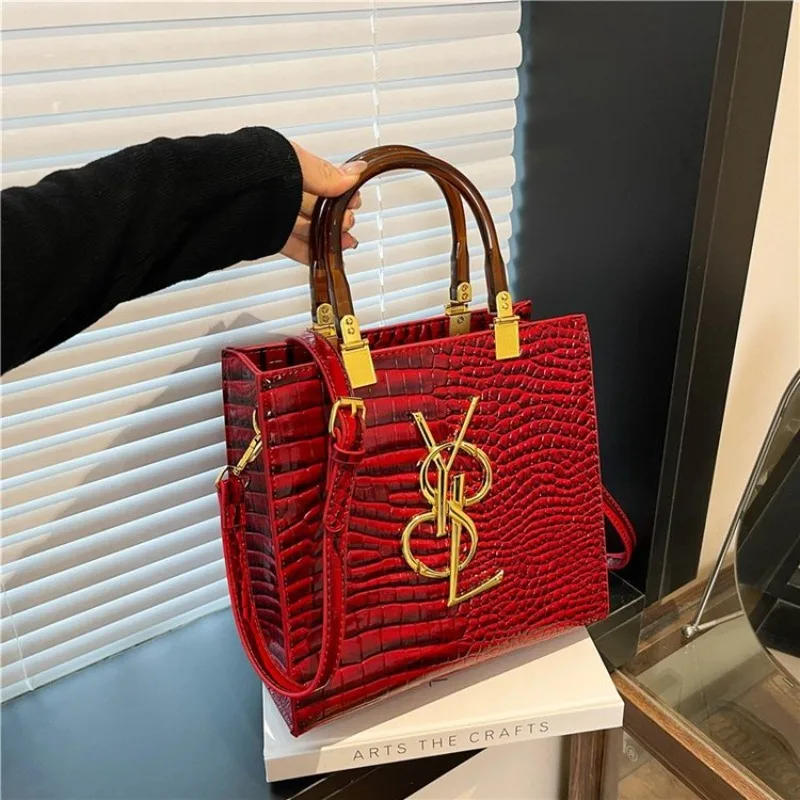 

Professional Crossbody Bag For Women Adults Leather Strap Adjustable Secure For Business Documents And Client Meetings