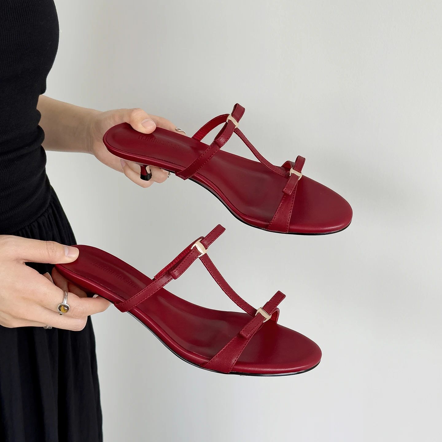 

Genuine Leather Pumps Shoes High Heels Round Toe Slingback Office Dress Shoes Retro Sexy New Modern Women‘s Slippers