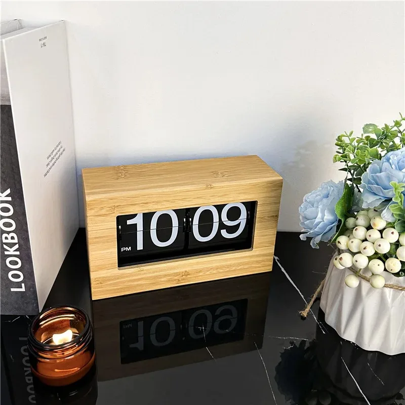 Everbright Store Nordic Wood Art Flip Clock Creative Fashion Home Desktop Pendulum Clock Crafts Ornament