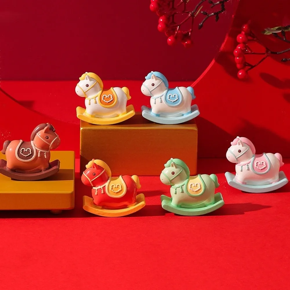 لطيف 2026 الحصان العام التميمة الحلي الراتنج نابض بالحياة زودياك الحصان التماثيل الزخرفية مضحك الحصان أرقام حلية #3