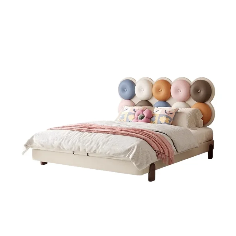 غرفة نوم شقة صغيرة مبتكرة ولطيفة وحديثة وبسيطة وسرير جلدي #1