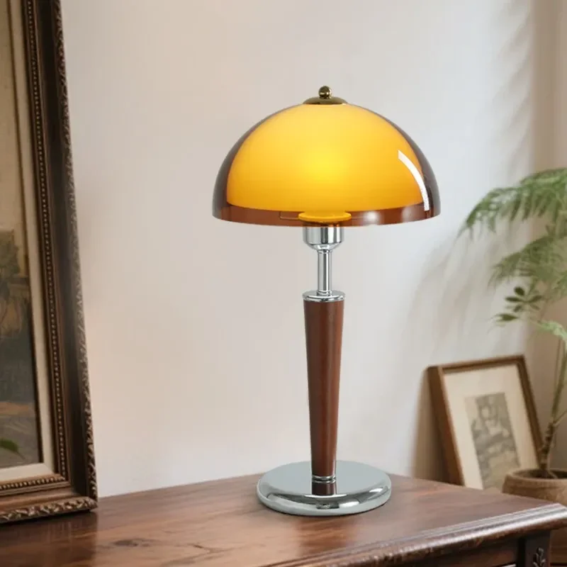 French Retro Mushroom Table Lamp Vintage Sunset Atmosphere Light for Bedroom Bedside Study Living Room Decor Designer Style