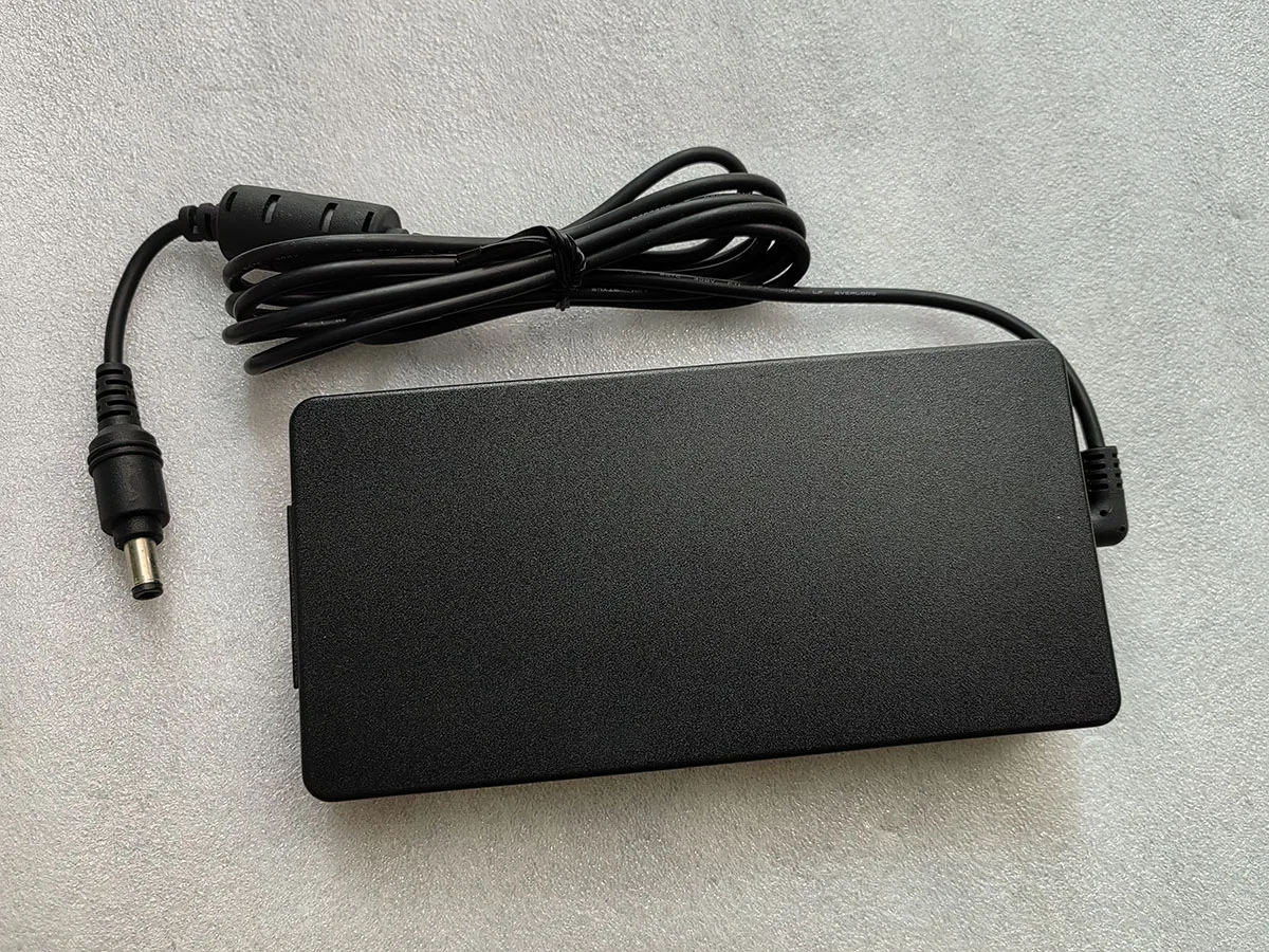 

НОВЫЙ оригинальный тонкий адаптер переменного тока FSP 19 В 6,32 А 120 Вт FSP120-ABBN3 190342-11 HU10142-19190 для комплекта Intel NUC 12 Pro NUC12WSKi7 ПК