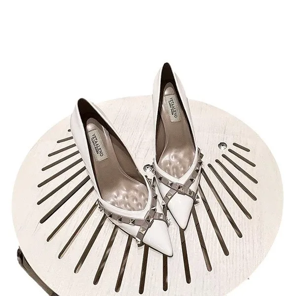 Metal Rivet Corss Tied High Heel Pumps Sexy Pointed Toe Thick Heel Matte Leather New Arrivals Fashion Women Modern Shoes