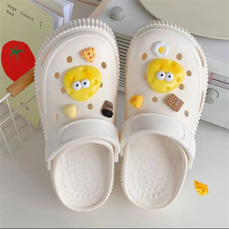 

New Food Series Biscuit DIY Charm Shoes Accessories Cave Shoes Sandals Garden Shoes Detachable Shoes Flower Festival Party Gifts