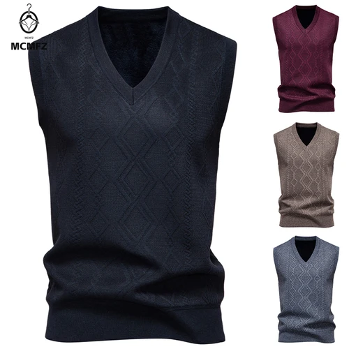 Imagen 2 del producto Suéter de punto con cuello en V para hombre, Top de punto versátil de moda informal con rejilla de diamantes y flores retorcidas para otoño e invierno