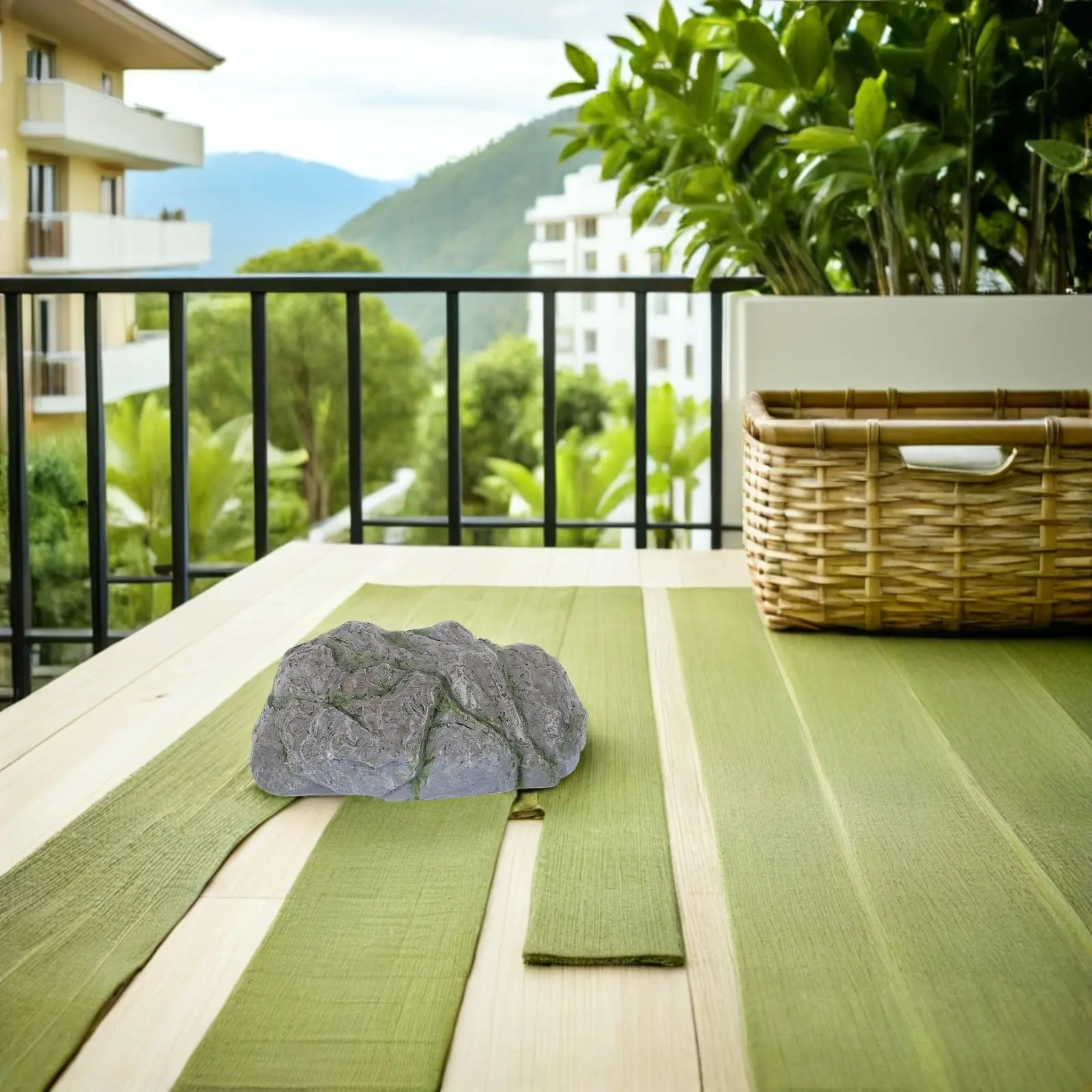 outdoor-key-hider-box-realistic-stone-simulation-resin-fake-rock-key-safe-garden-yard-patio-home-entrance