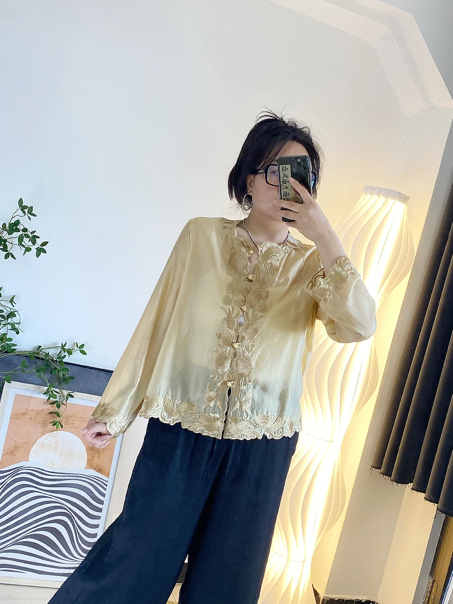 

Шелковая блузка больших размеров с вышивкой, корейский стиль, прямой крой, длинный рукав, V-образный вырез, защита от солнца, для офиса и повседневной носки