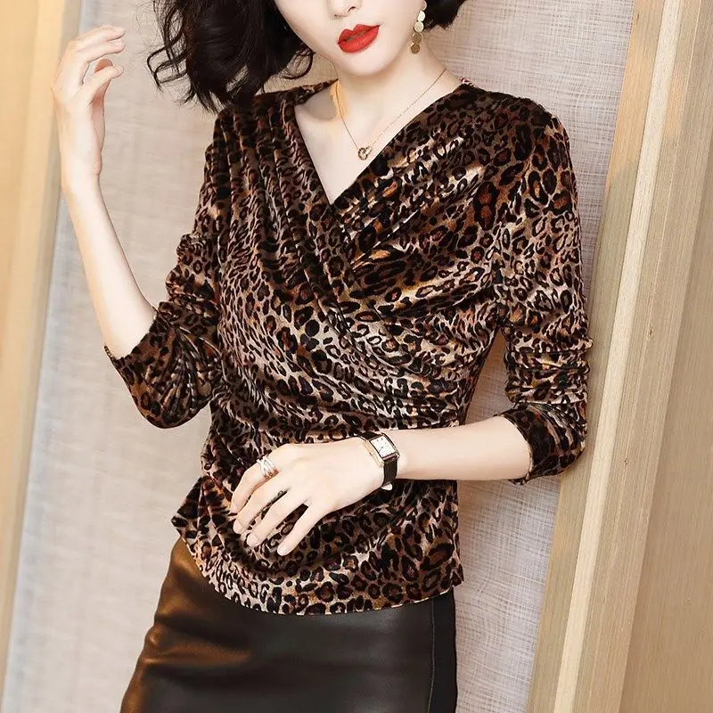 

Vintage Printed V-Neck Folds Leopard Shirt Women's Clothing 2022 Autumn New Oversized Casual Pullovers All-match Commute Blouse