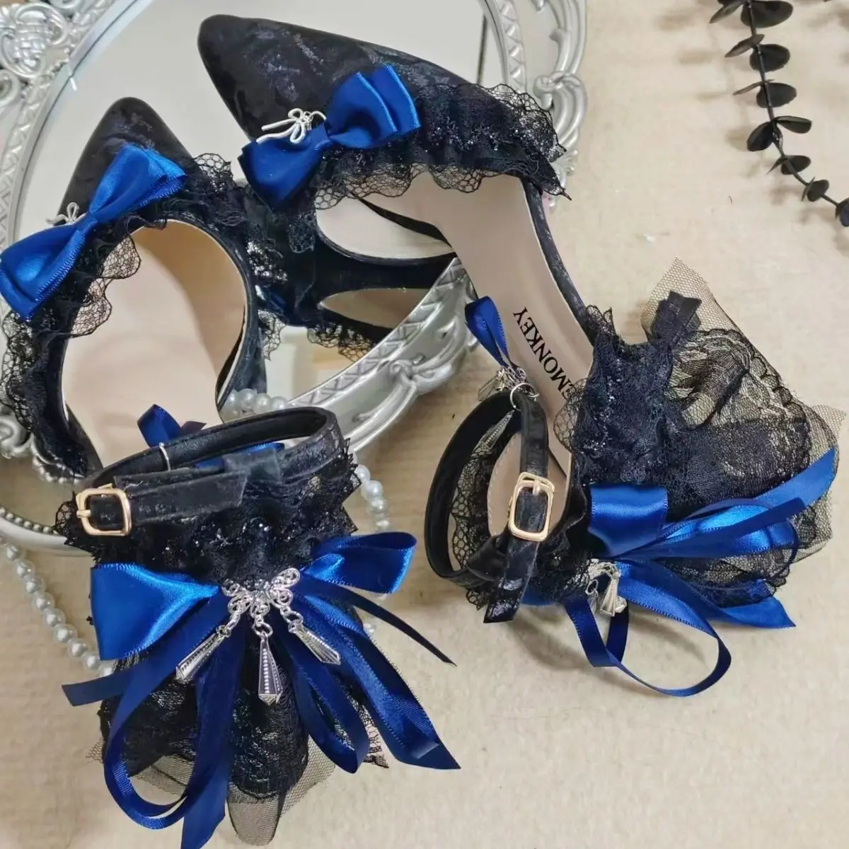2025 ใหม่รองเท้าแต่งงานดอกไม้Lolitaสีม่วงลูกไม้สีฟ้าชี้Toeรองเท้าส้นสูงผู้ใหญ่พิธีHandmade