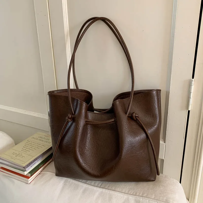 

Твердая сумка через плечо из искусственной кожи, большая вместительная внутренняя сумка на молнии с карманом, повседневная сумка-тоут, 2025 горячая распродажа, сумки для женщин Bolsas Femininas