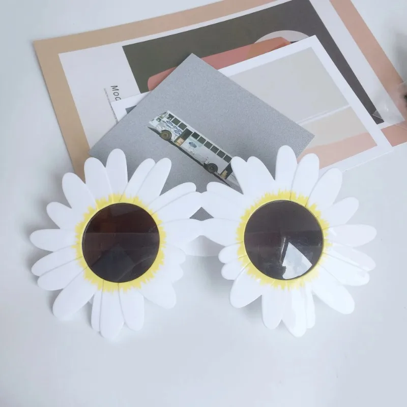 Sunflower Sunglasses Little Daisy Shape Sun Glasses Funny Party Decorative Eyeglasses Plastic Gathering Picnic Photography Props - view 6