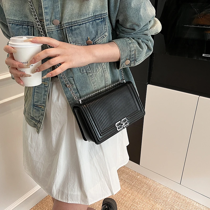 

Premium Leather Handbag By Famous Designer, Fashionable Crossbody-Bag for Women, Elegant Shoulder Luxury Brand