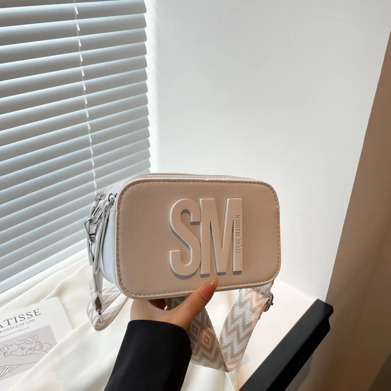 2025 الصيف واسعة حزام حقيبة مربعة إلكتروني طباعة الكتف محفظة للنساء الحد الأدنى Crossbody حمل شيك موضة حقيبة رافعة ​