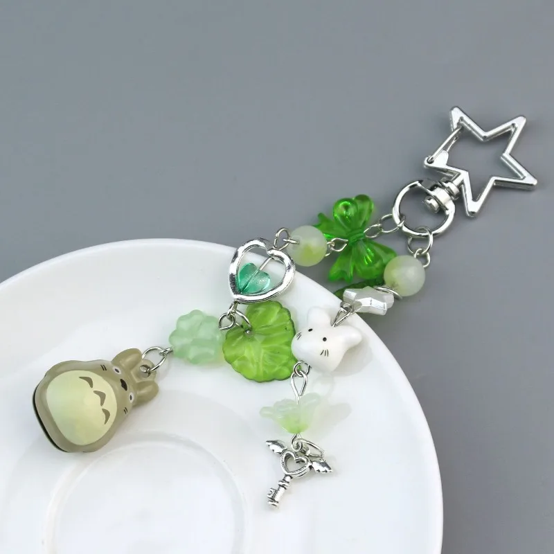 My Neighbor Totoro Glücksbringer Vierblättriges Kleeblatt Handykette Niedliche Metall-Handyschlaufe Charms Dekorative Hängende Verzierung Taschenanhänger