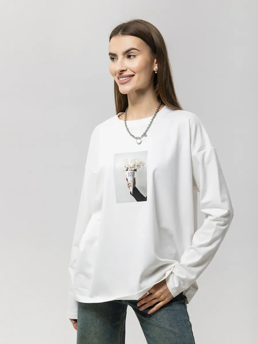 Women 100% Cotton T‑Shirt Spring Autumn  Aesthetic Hand Hold White Flower Bouquet Print Long Sleeve Oversized Casual Daily Top
