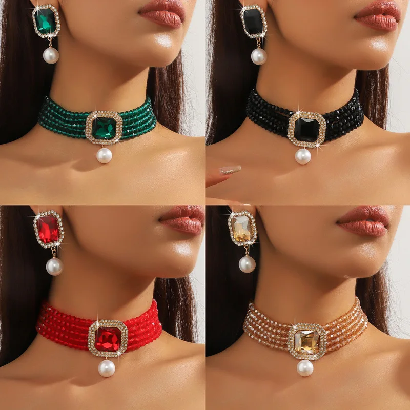 

Multilayer Green Red Blue Black Crystal Necklace Geometric Hollow Alloy Earrings For Women Weddings Banquet Jewelry Sets