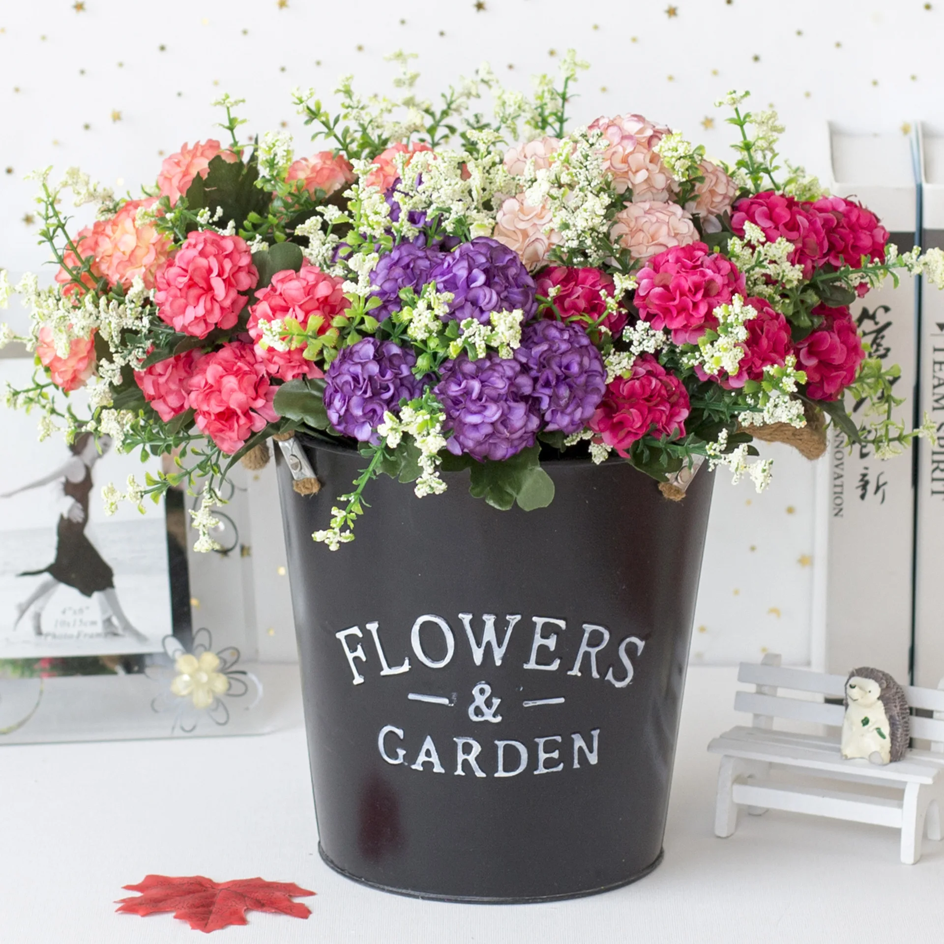 

5-Forked Ball Chrysanthemum Hydrangea Autumn Simulation Flower Home Decoration Placement Desktop Flower Arrangement Silk Flower