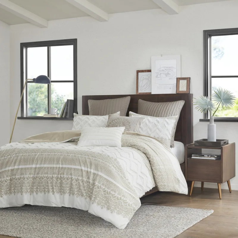 

Full/Queen 3 Piece Cotton Duvet Cover Set with Chenille Tufting