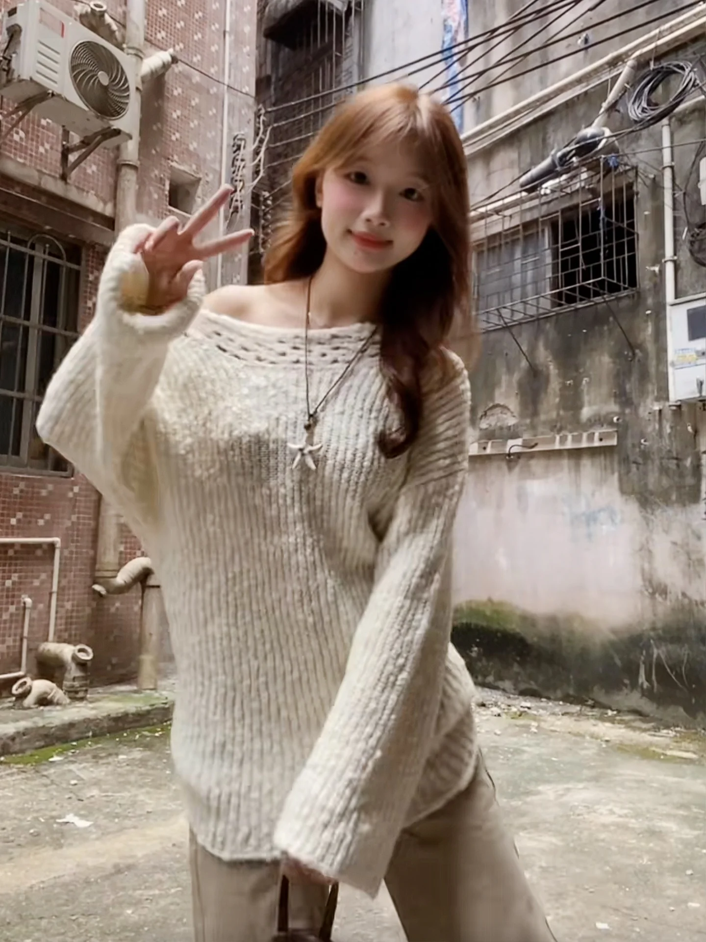 

Ladies Open-oulder Knitted Sweater Lace Hollow out One-oulder Design Soft Loose Fit Long Sve Autumn Faion Casual Wear