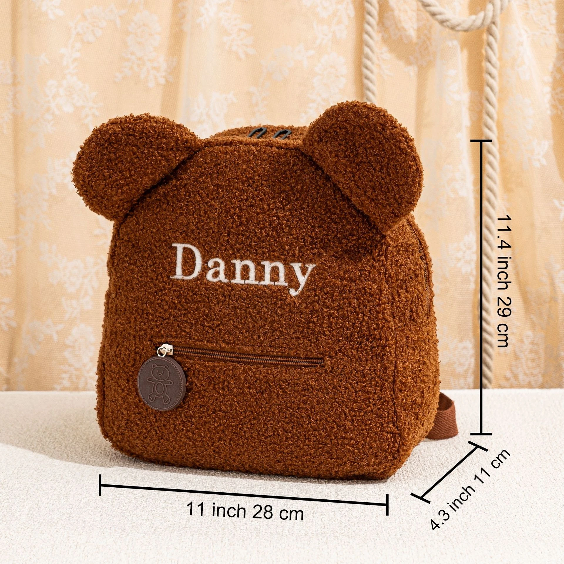 Personalisierter Flauschiger Teddybär Kinderrucksack mit Gesticktem Namen, Plüsch-Schultasche für Kleinkinder, Perfektes Geburtstagsgeschenk für Jungen und Mädchen – Detail 2