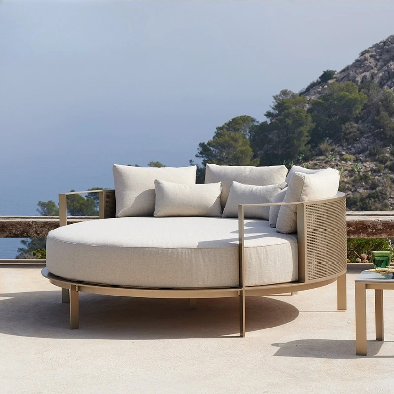 Long table round table bed combination courtyard garden bed and breakfast hotel villa simple and modern
