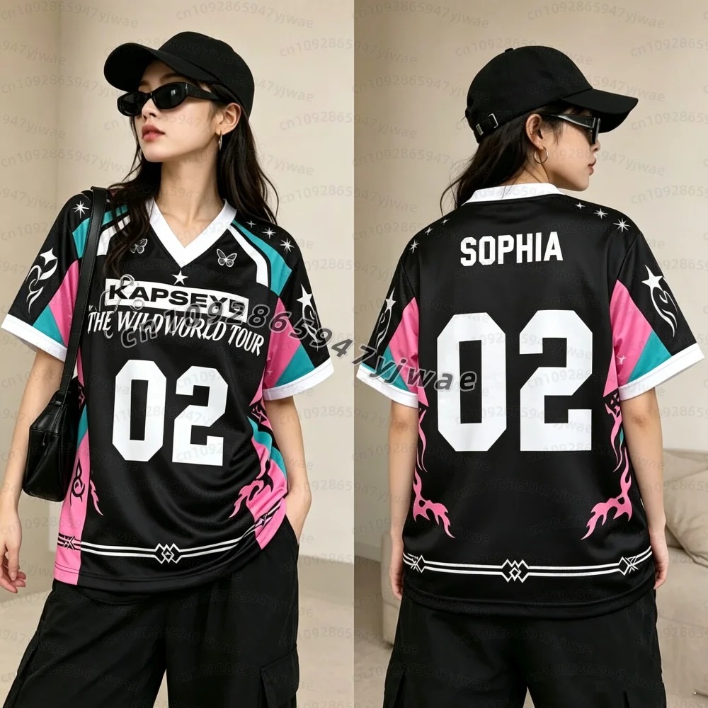 2026 Damen Butterfly KATSEYE The Wild World Tour Jersey Merchandise Geschenk für Yoonchae Lara Fans Jersey Eltern-Kind T-Shirt – Detail 11