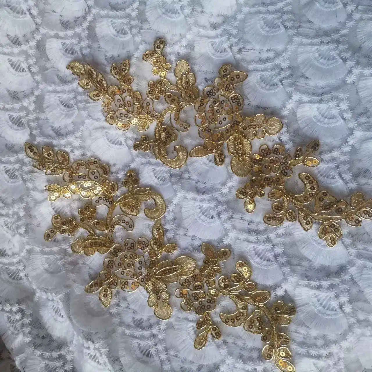 2Pairs/4Pcs Gold Glitter Lace Applique Flower Sequin Lace Fabric For Garment Wedding Accessories Cloth DIY Craft 26X9cm