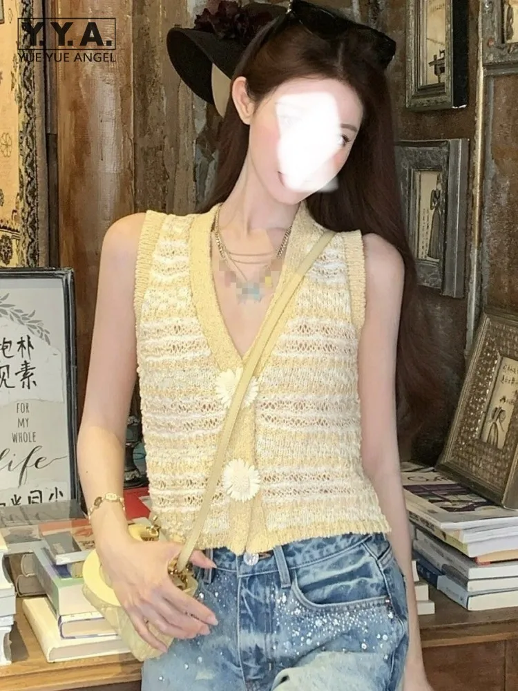 

Women Fashion Sleeveless Knitted Short Tops V-Neck Flowers Summer Office Casual Vests High Street Ladies Sweet Tank Waistcoat