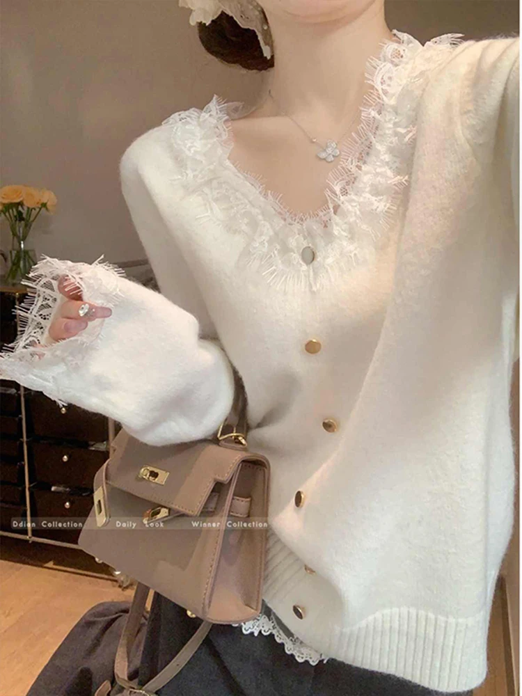 

Однотонный вязаный свитер в корейском стиле с v-образным вырезом и кружевными краями, нежный мягкий модный женский вязаный топ, новинка весны и осени 2026