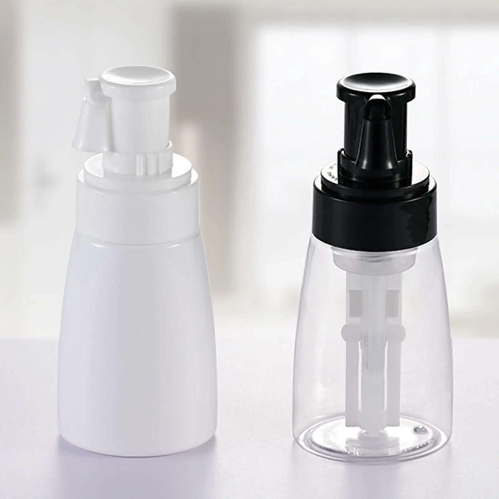 Professional Spray Bottle for Salon Use Lightweight Refillable Container for Hair Styling and Cosmetics