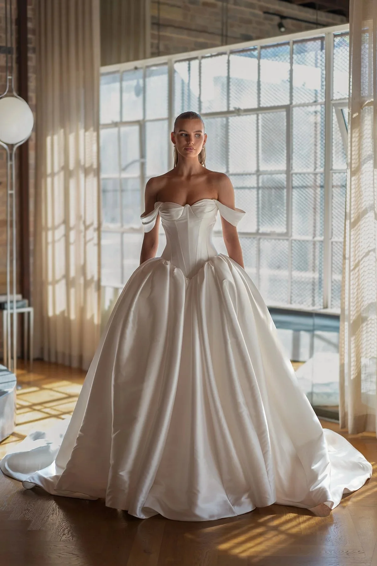 Vestido De Novia Princesa Minimalista Feminino Elegante Para Casamento Basque Waist Wedding Dress Ball Gown Satin Plus Size Gown