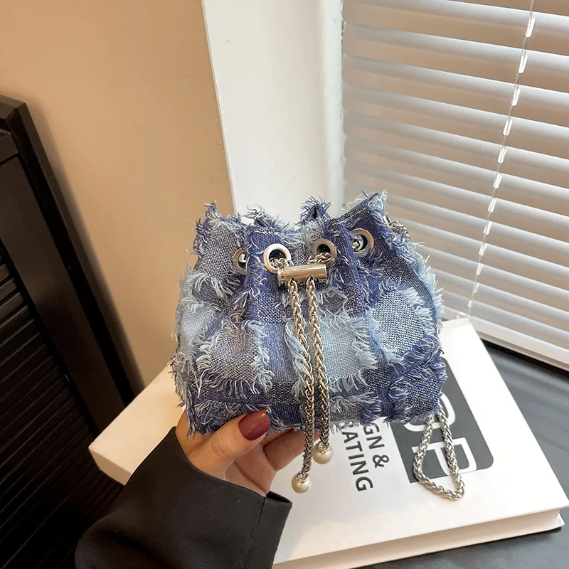 

Exquisite Mini Bucket Bags 2025 Women's Summer Chic Drawstring Chains Messenger Bags Casual Female Single Shoulder Bag