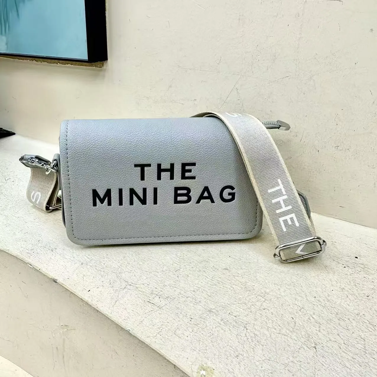 Ins حقائب اليد مصمم الأزياء الماركات الشهيرة الفاخرة حقائب كروسبودي المحافظ النسائية وحقائب اليد 2025