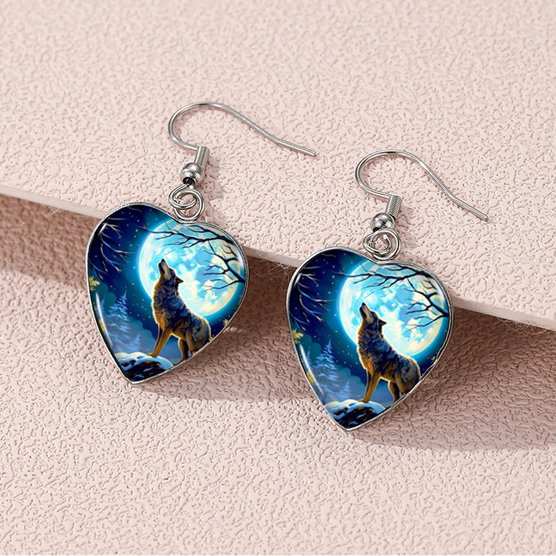 2024 New Howling Wolf and Moonlight Dangle Earring Heart Shaped Earrings Handmade Glass Dome Jewelry