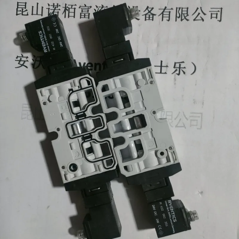 Authentic 5812491650 German AVEENTICS Three position Five way Directional Valve V581-5/3CC