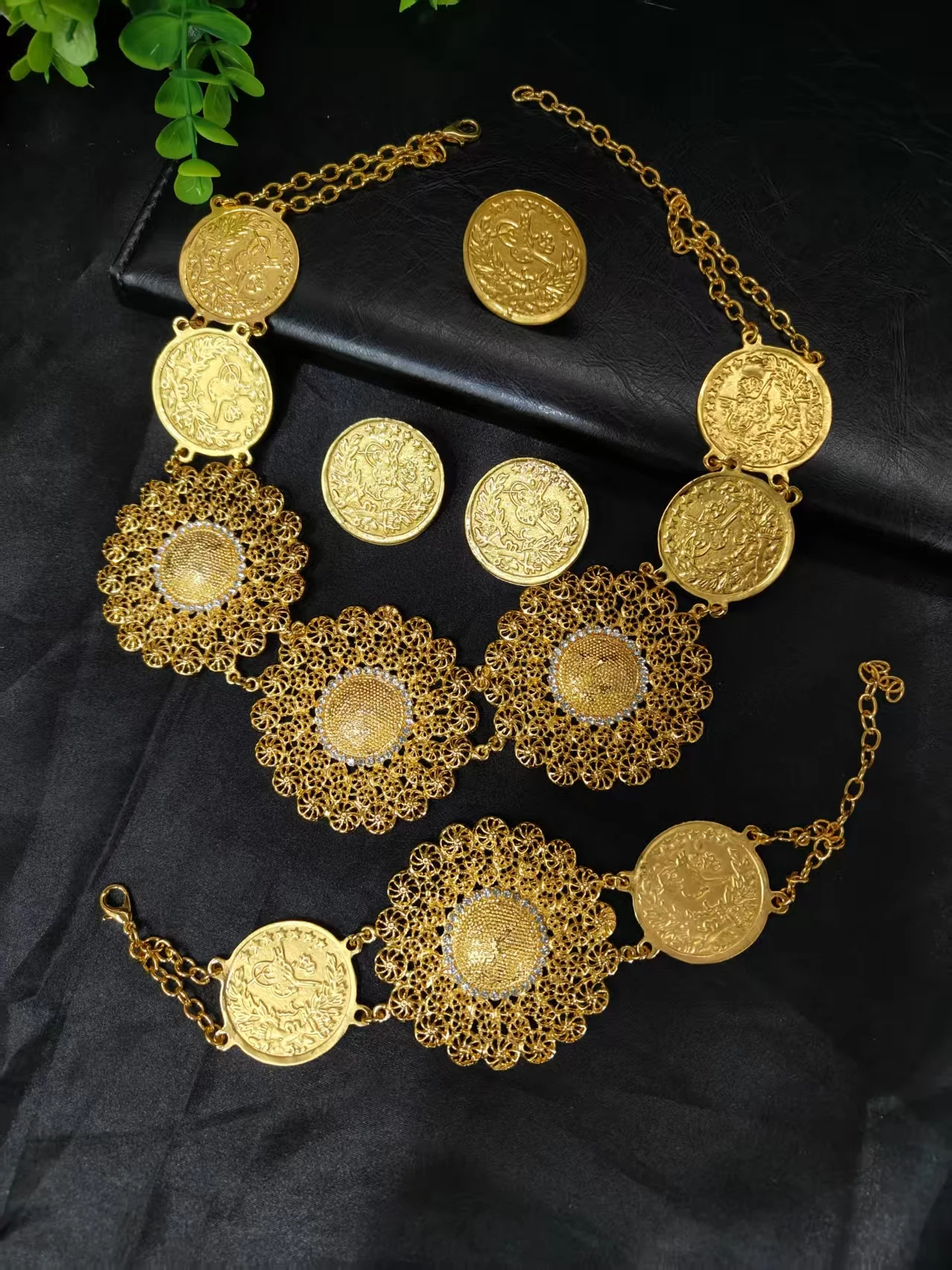 女性エチオピアゴールドカラージュエリーセットブライダルドバイ結婚式ブラジルエリトリアアフリカイヤリングネックレスジュエリーセット