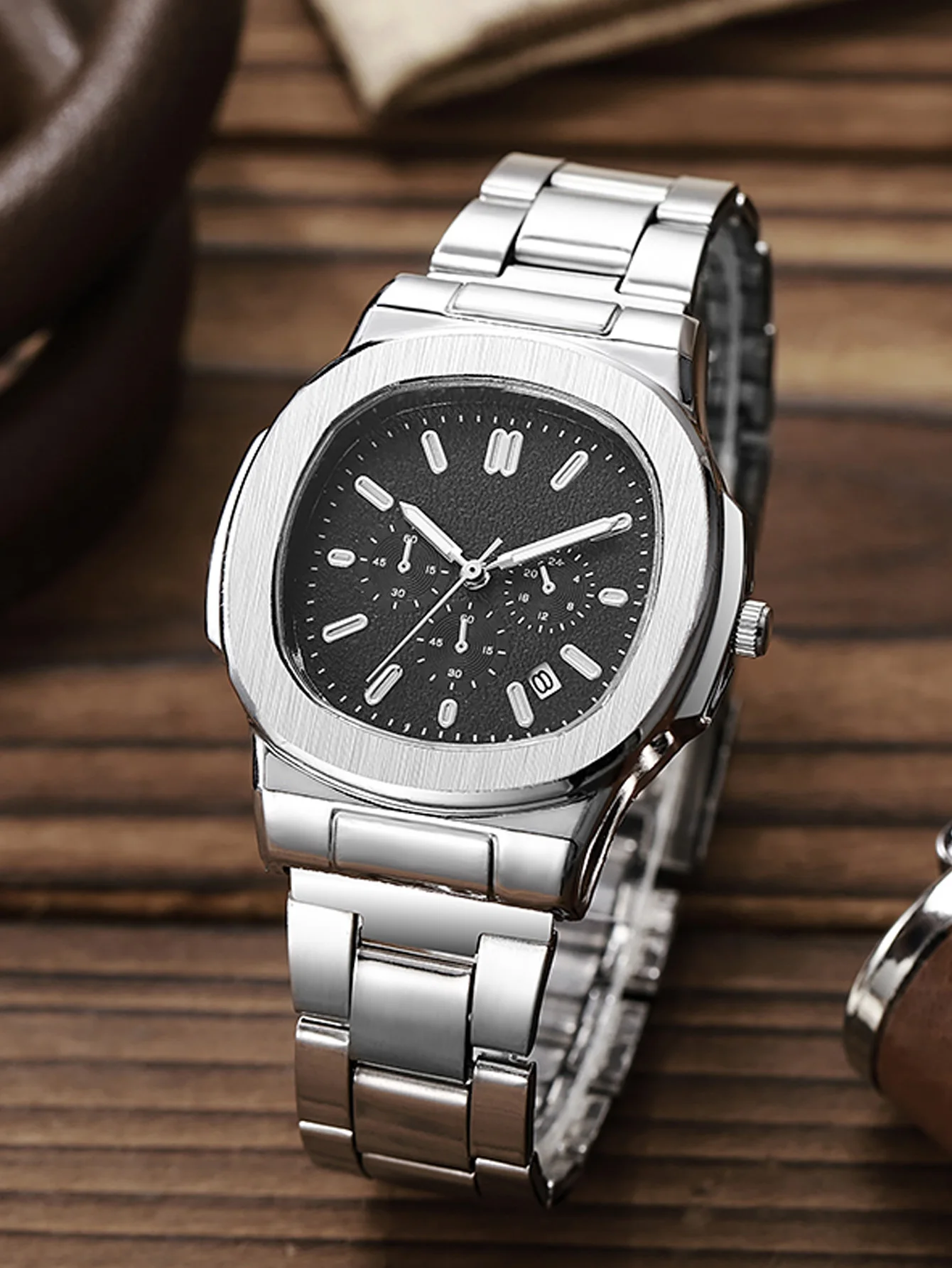 Premium Silver Naut…