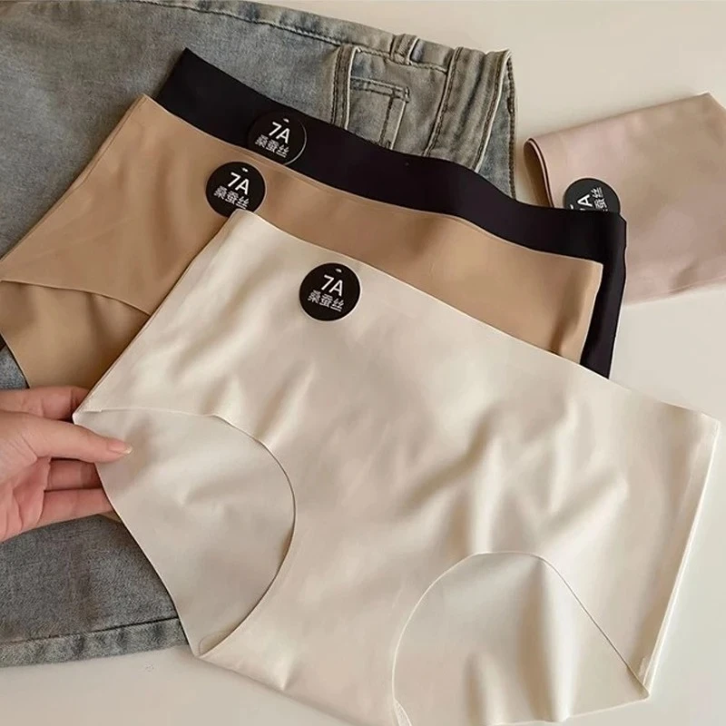 

New Women's Summer Briefs Ice Silk Seamless Underwear Ladies Soft Ultra-thin Breathable Panties Underpants