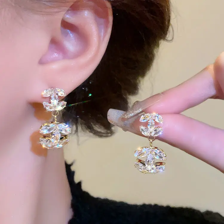 Ins Fashion Advanced Sense Shiny Letter Zircon Stud Earrings for Women Accessories Jewelry Gifts for Girls